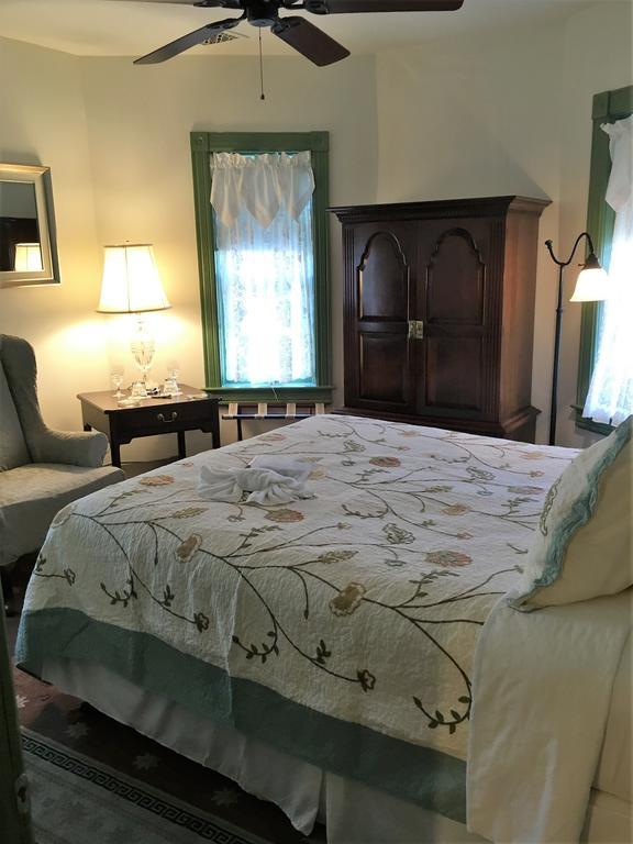 Parsonage Inn Bed And Breakfast Saint Michaels Exteriör bild