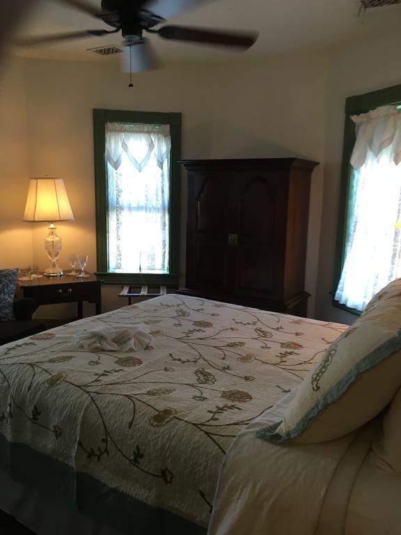 Parsonage Inn Bed And Breakfast Saint Michaels Exteriör bild