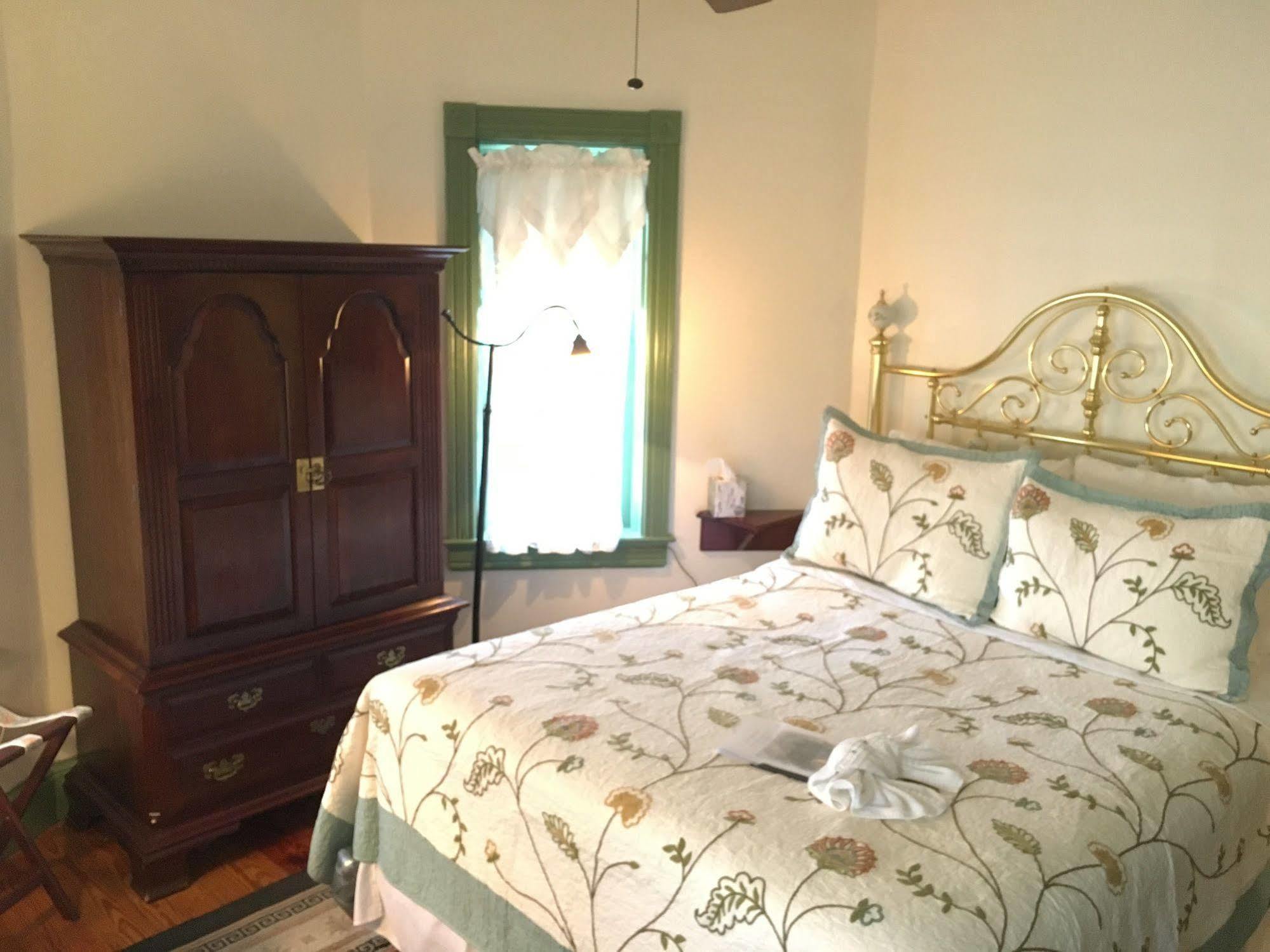 Parsonage Inn Bed And Breakfast Saint Michaels Exteriör bild
