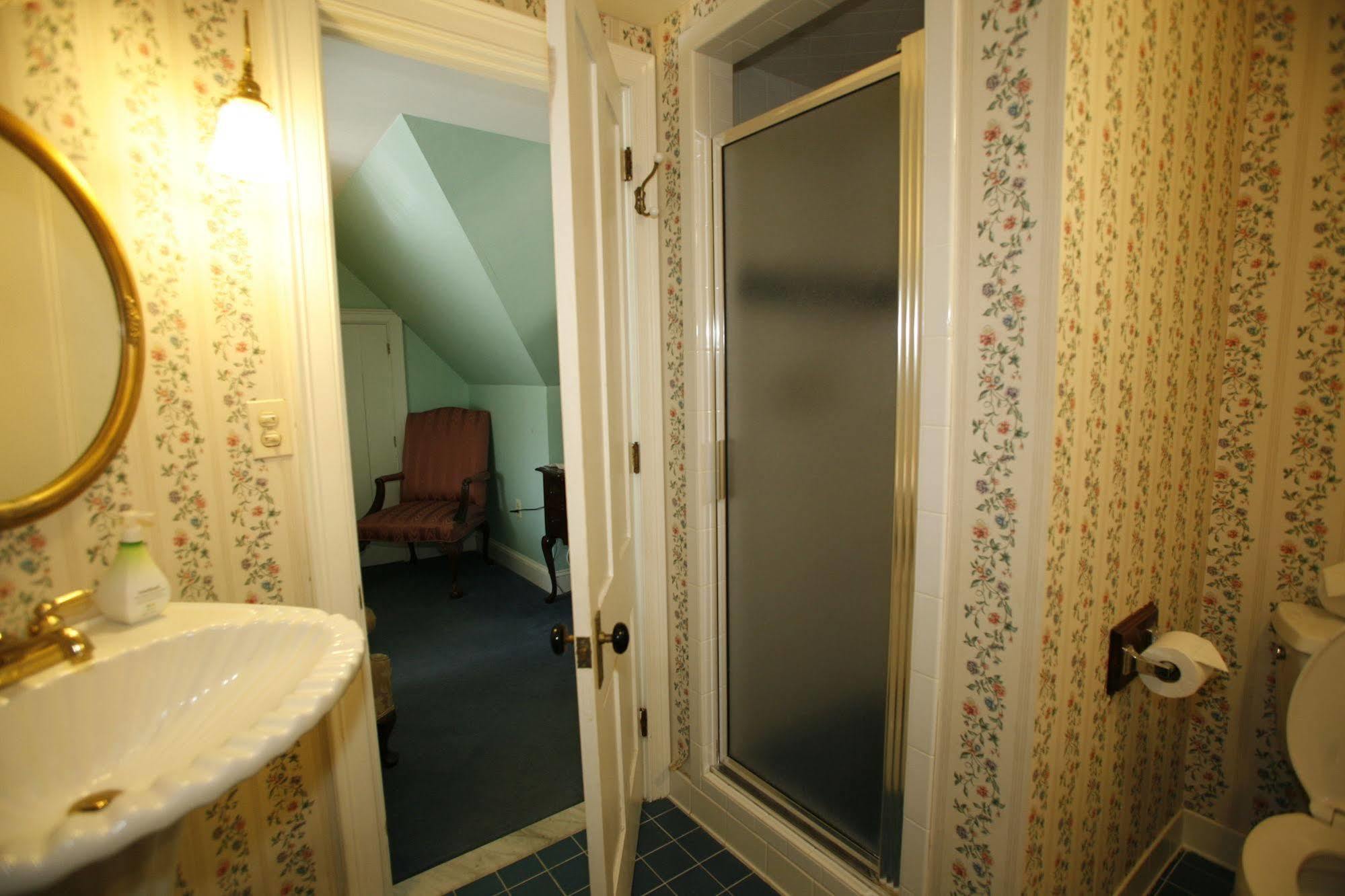 Parsonage Inn Bed And Breakfast Saint Michaels Exteriör bild