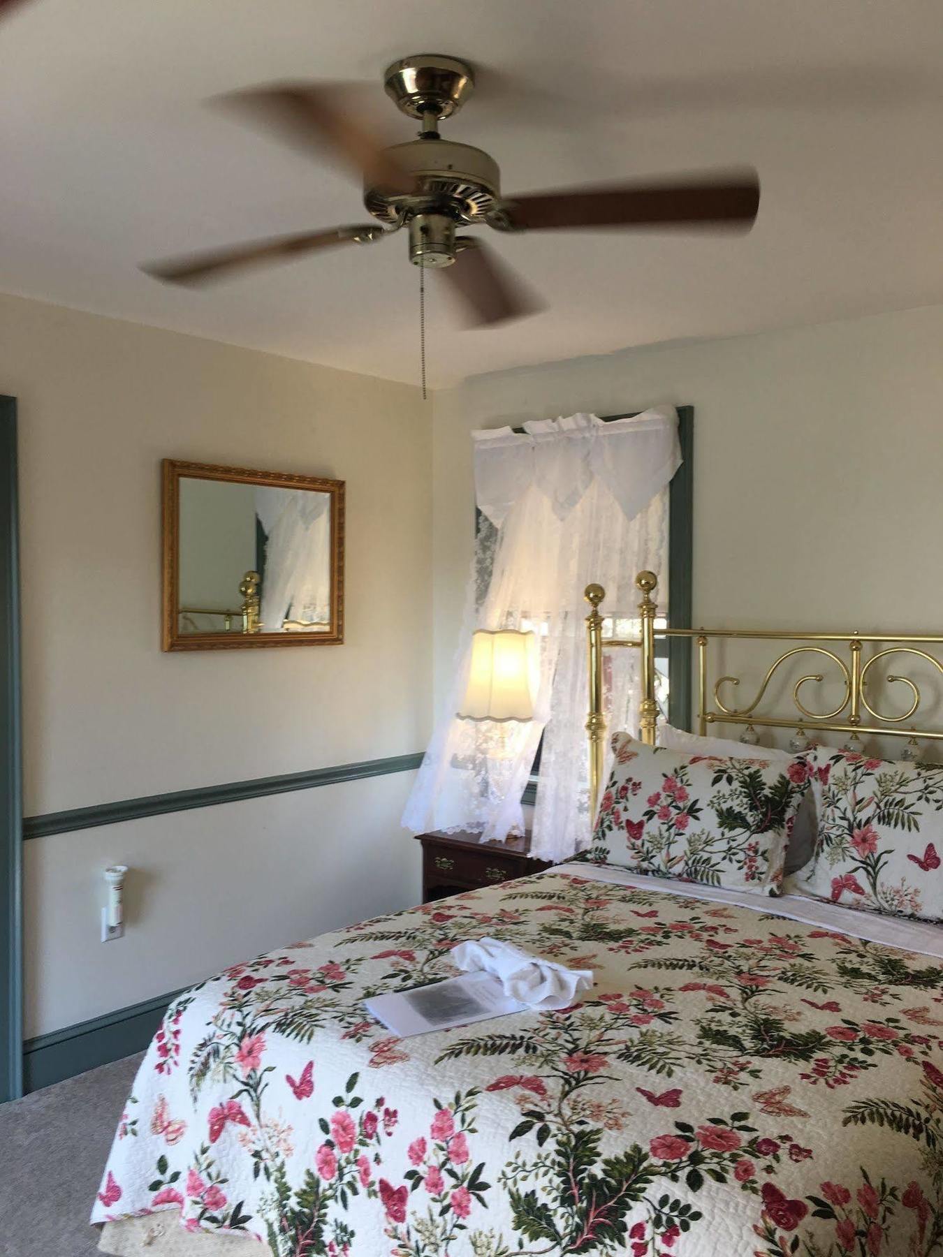 Parsonage Inn Bed And Breakfast Saint Michaels Exteriör bild